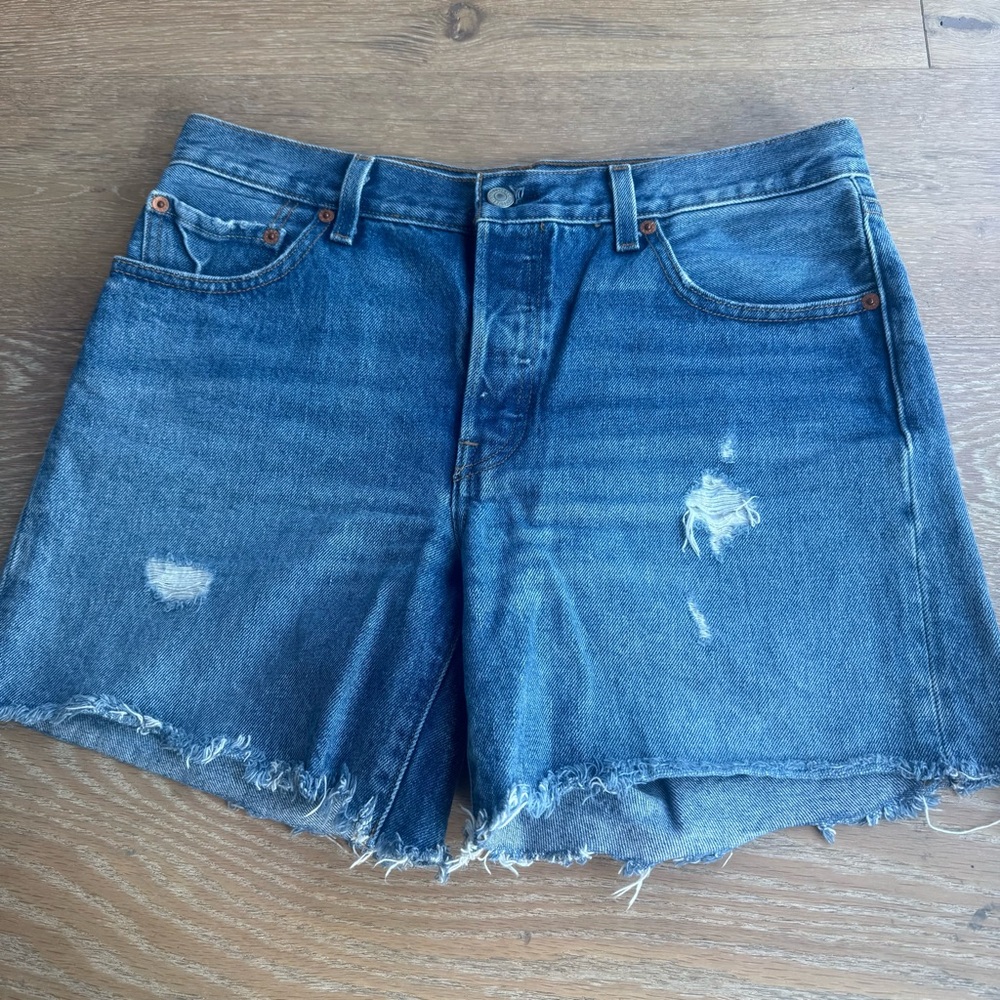 Levi’s Denim Distressed Women Shorts